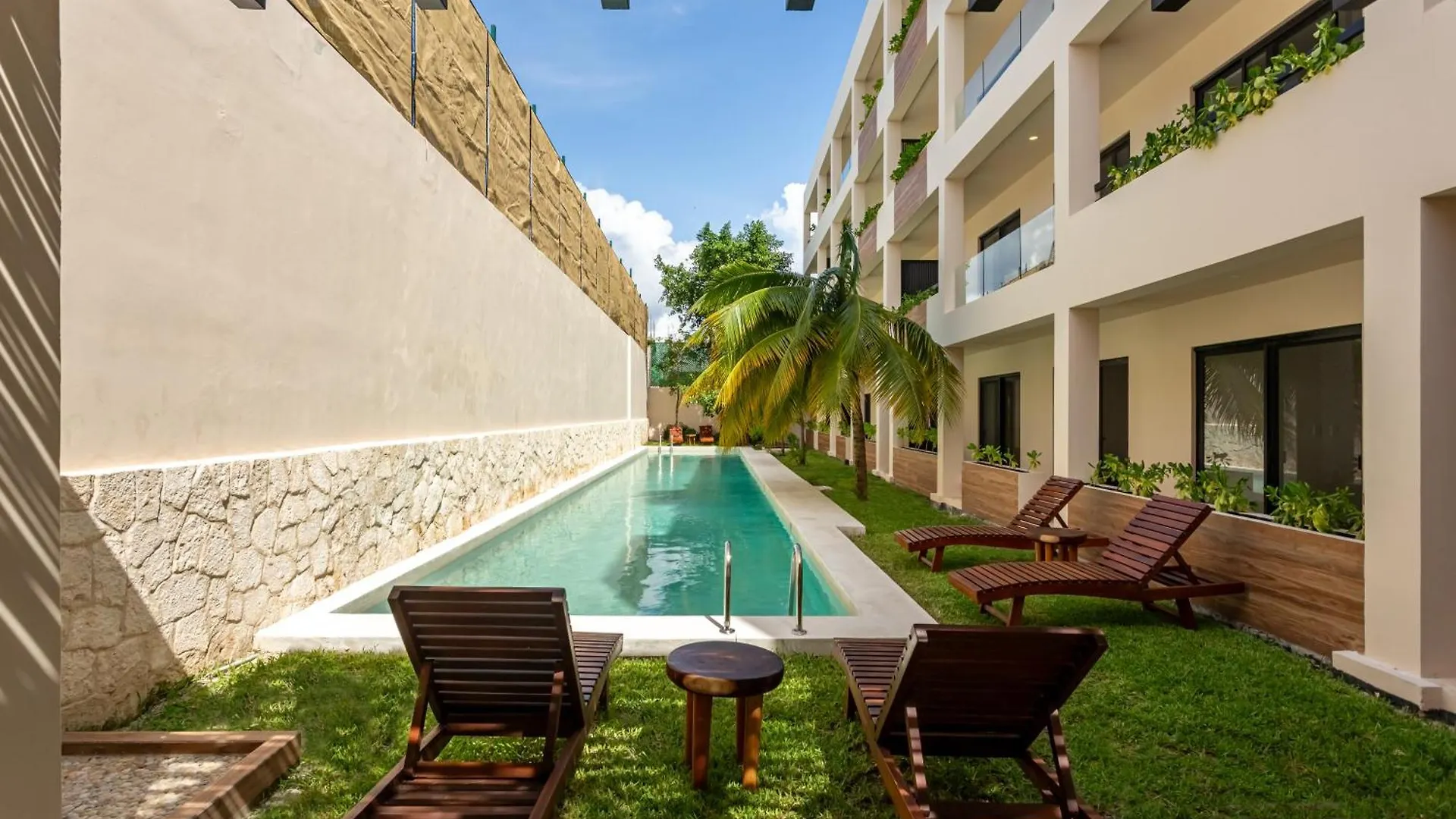 Brand New And Beautiful! Just Steps From The Beach Playa del Carmen Mexiko